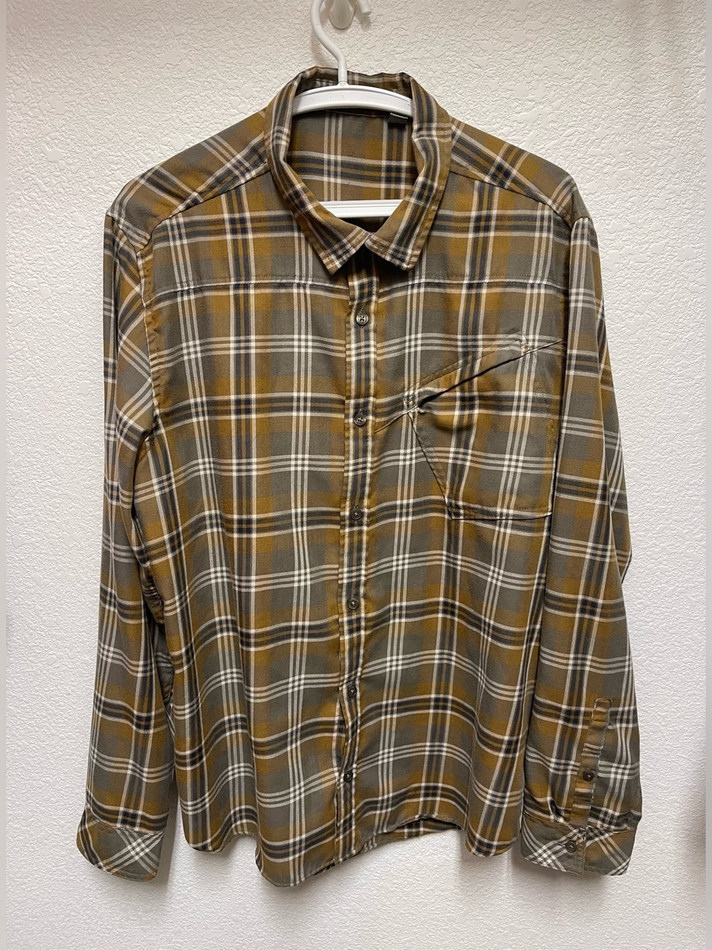 TOAD & CO Dogma Long Sleeve Mustard Plaid Shirt Men’s Size L Outdoor Travel